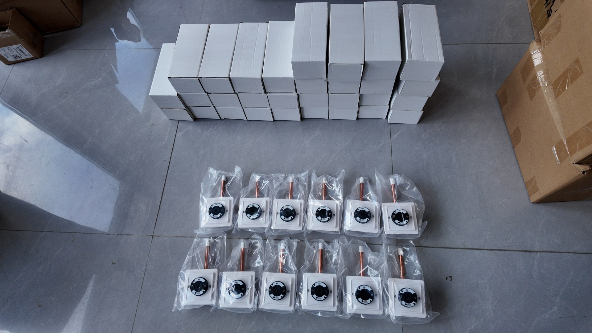 Individually bagged British standard air outlets with packing boxes